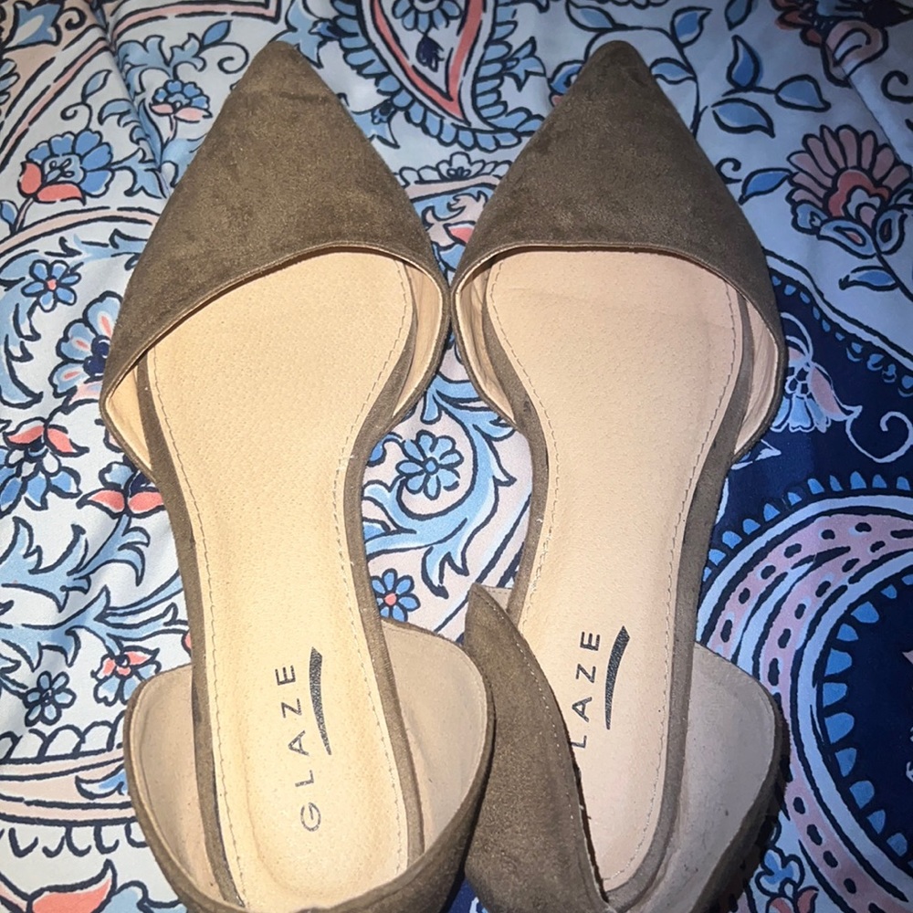 Tan flats.